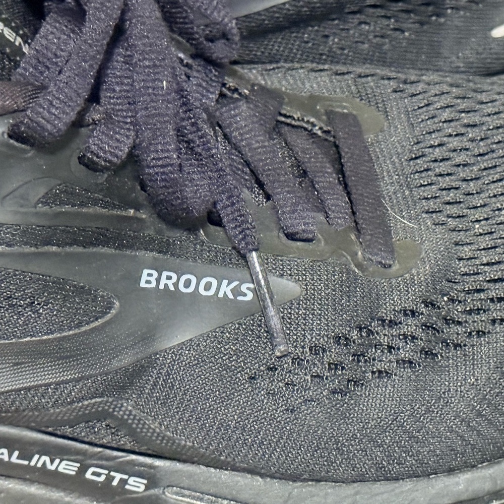 Brooks Men's Black Adrenaline GTS Athletic Shoes - Picture 4 of 6